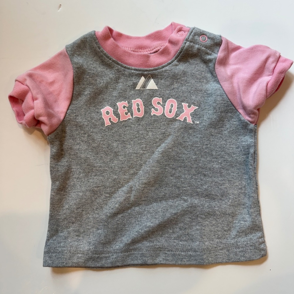 Majestic Boston Red Sox Infant T-Shirt Gray Pink MLB Merchandise Size 6-9M